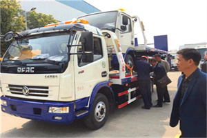 真如镇汽车道路救援拖车价格